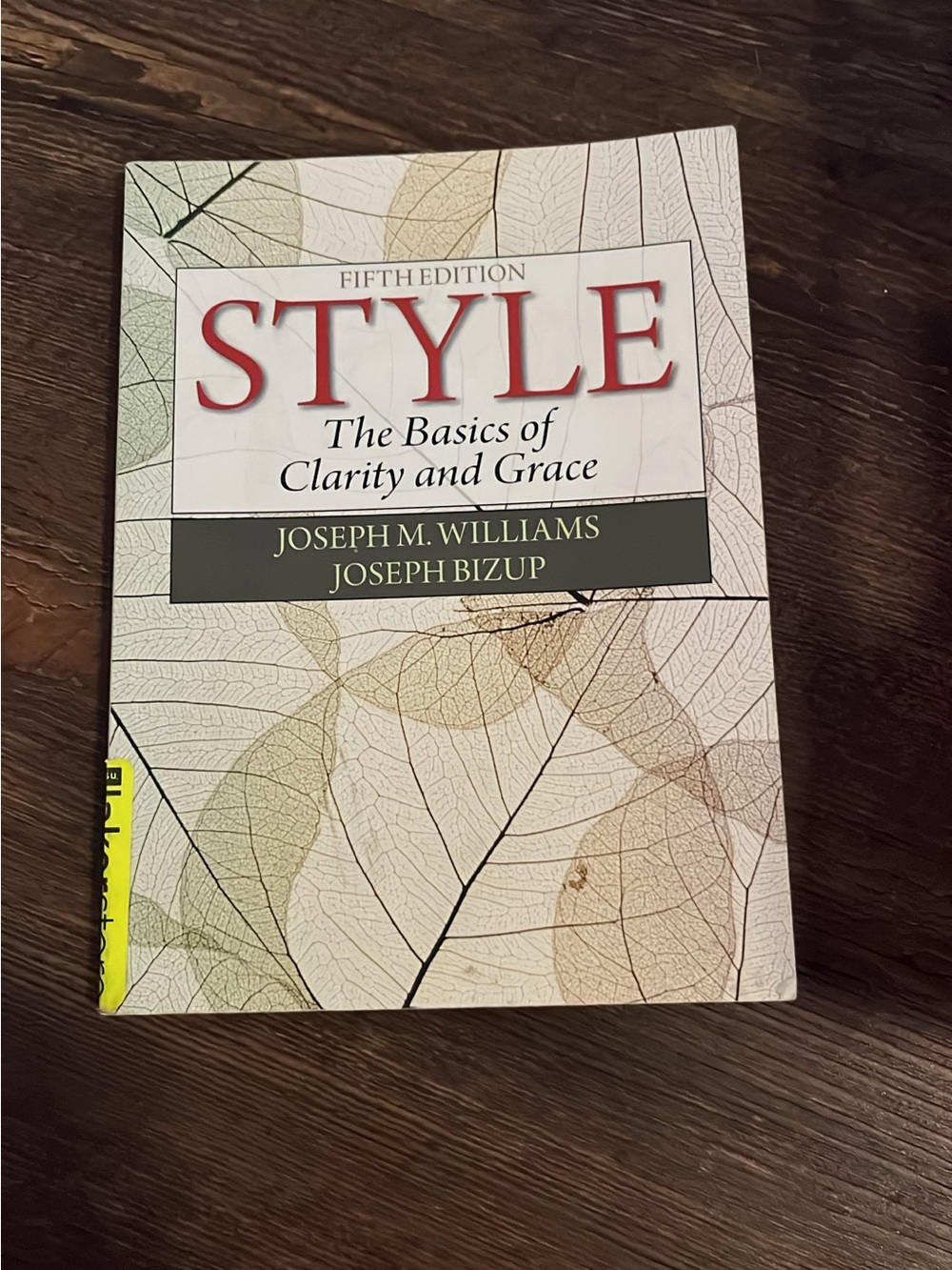 STYLE The Basics of Clarity and Grace by Joseph M. Williams - Cream Cover